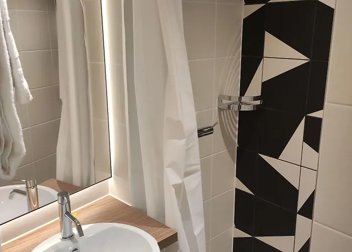 Swiss Chocolate By Fassbind Otel 3*